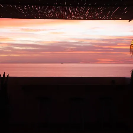 Monkey'S Guest House - Ocean View Rooms & Apartment With Rooftop Tamraght المظهر الخارجي الصورة